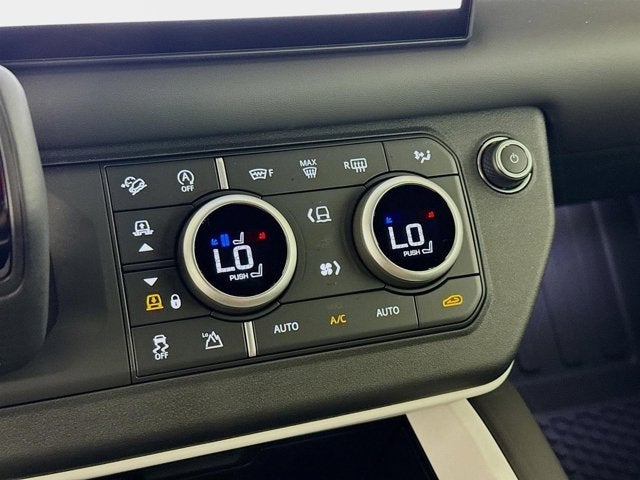 2025 Land Rover Defender 110 X-Dynamic SE