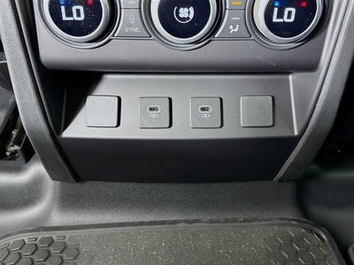 2025 Land Rover Defender 110 X-Dynamic SE