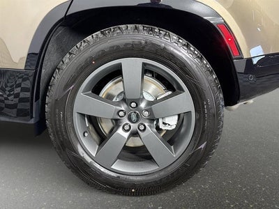 2025 Land Rover Defender 110 X-Dynamic SE