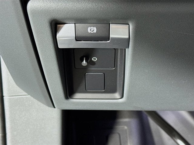 2026 Land Rover Defender 110 X-Dynamic SE