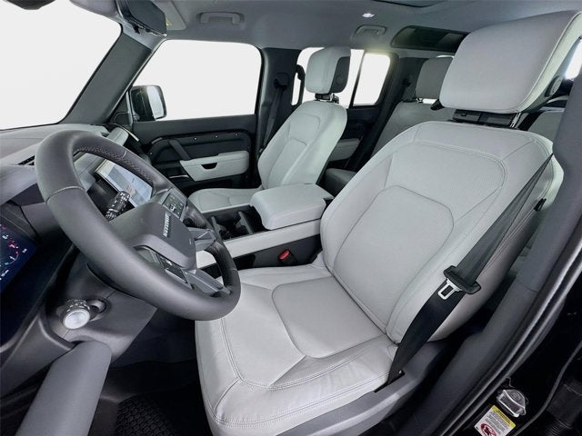 2026 Land Rover Defender 110 X-Dynamic SE