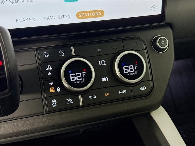 2026 Land Rover Defender 110 X-Dynamic SE