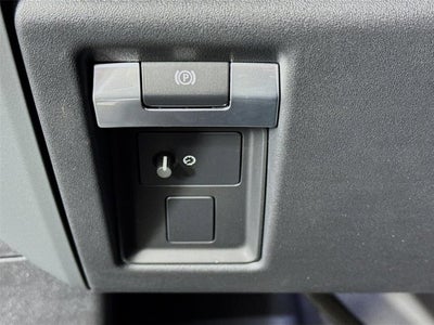 2026 Land Rover Defender 110 X-Dynamic SE