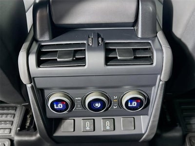 2026 Land Rover Defender 110 X-Dynamic SE