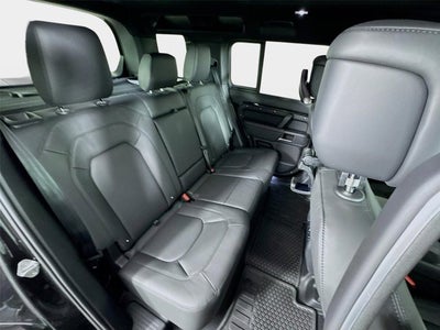 2026 Land Rover Defender 110 X-Dynamic SE