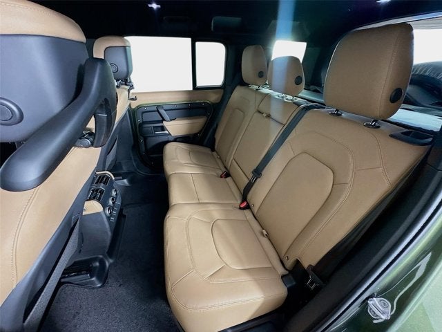 2026 Land Rover Defender 110 X-Dynamic SE