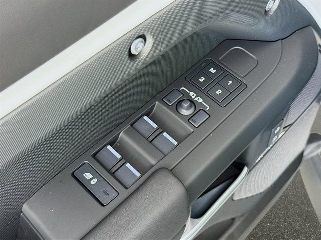 2026 Land Rover Defender 110 X-Dynamic SE