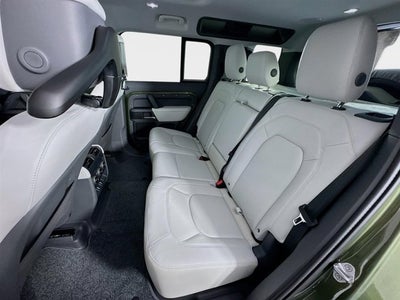 2026 Land Rover Defender 110 X-Dynamic SE