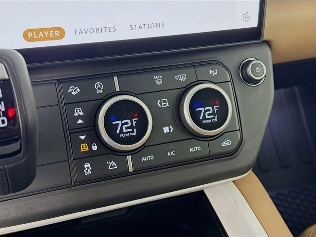 2026 Land Rover Defender 110 X-Dynamic SE