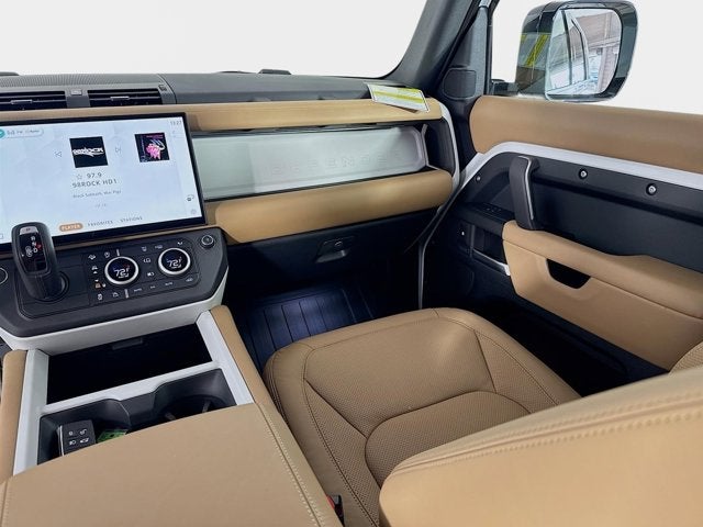 2026 Land Rover Defender 110 X-Dynamic SE