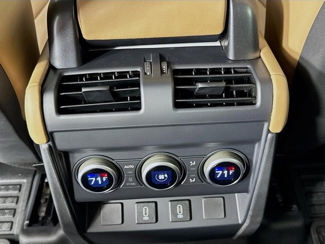 2026 Land Rover Defender 110 X-Dynamic SE