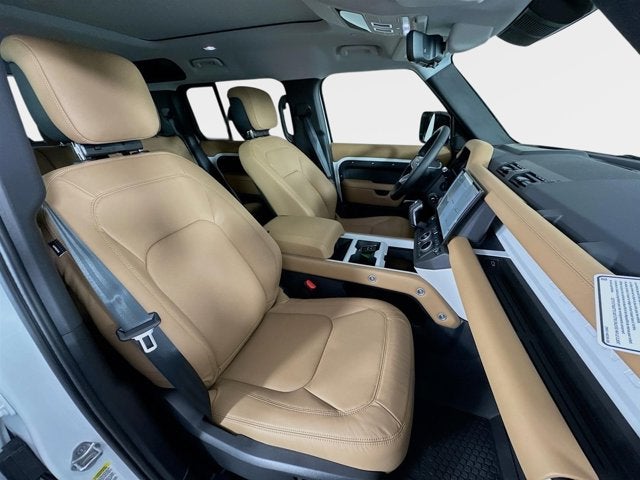 2026 Land Rover Defender 110 X-Dynamic SE