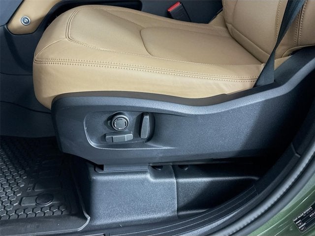 2026 Land Rover Defender 110 X-Dynamic SE