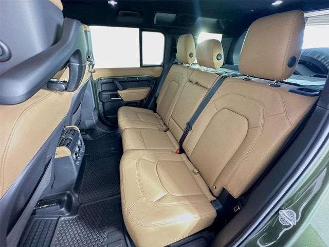 2026 Land Rover Defender 110 X-Dynamic SE