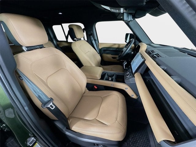2026 Land Rover Defender 110 X-Dynamic SE