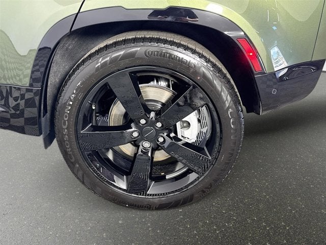2026 Land Rover Defender 110 X-Dynamic SE