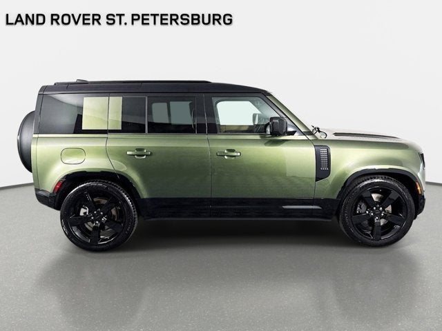 2026 Land Rover Defender 110 X-Dynamic SE