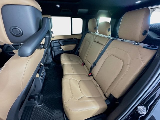 2026 Land Rover Defender 110 X-Dynamic SE