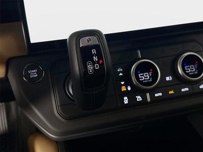 2026 Land Rover Defender 110 X-Dynamic SE