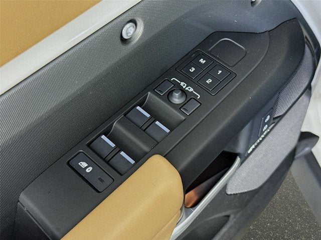 2026 Land Rover Defender 110 X-Dynamic SE
