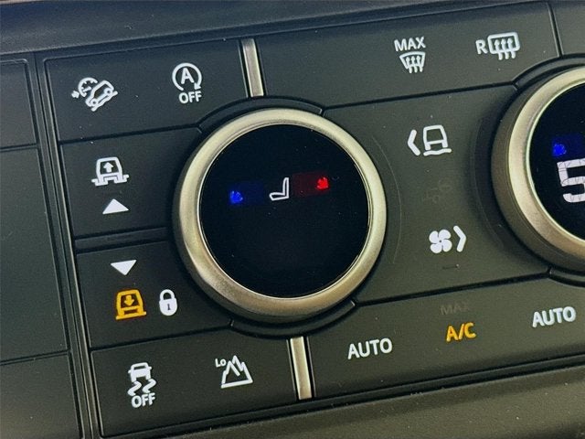 2026 Land Rover Defender 110 X-Dynamic SE