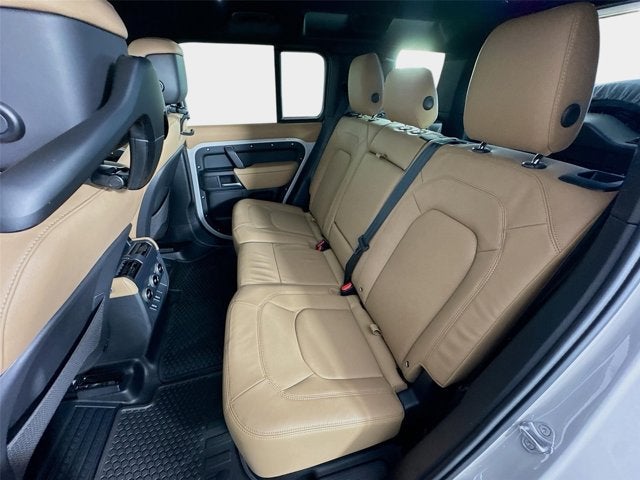 2026 Land Rover Defender 110 X-Dynamic SE