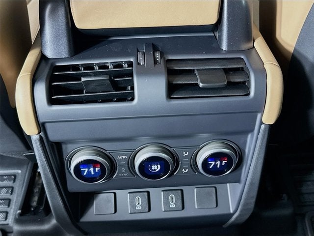 2026 Land Rover Defender 110 X-Dynamic SE