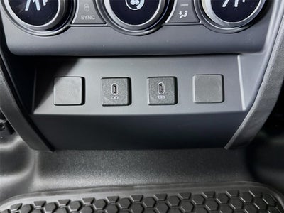 2026 Land Rover Defender 110 X-Dynamic SE