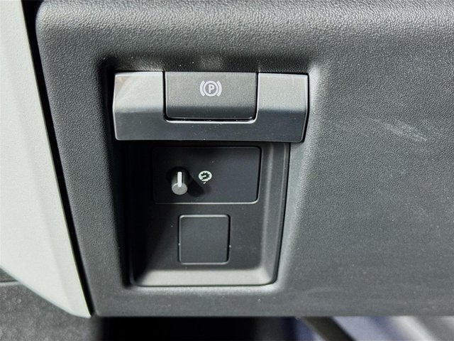 2026 Land Rover Defender 110 X-Dynamic SE
