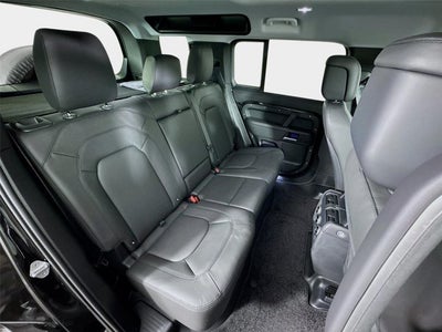 2026 Land Rover Defender 110 X-Dynamic SE