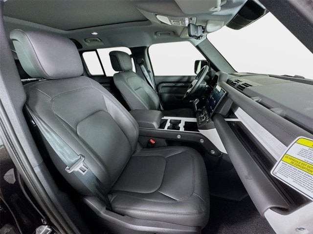 2026 Land Rover Defender 110 X-Dynamic SE