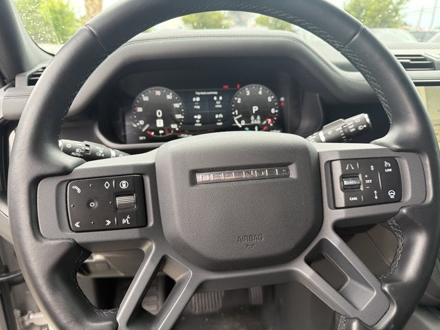 2026 Land Rover Defender 130 X-Dynamic SE