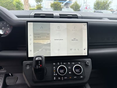 2026 Land Rover Defender 130 X-Dynamic SE