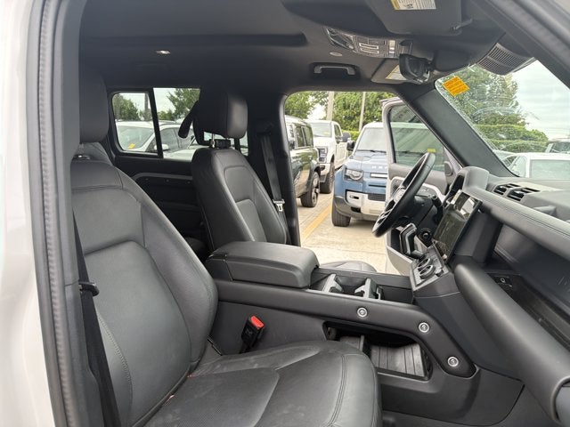 2026 Land Rover Defender 130 X-Dynamic SE