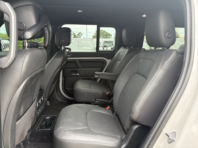 2026 Land Rover Defender 130 X-Dynamic SE