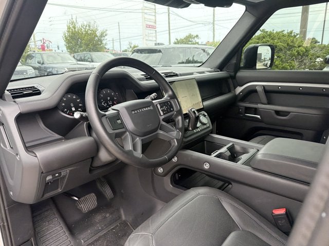 2026 Land Rover Defender 130 X-Dynamic SE