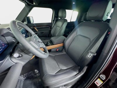 2023 Land Rover Defender 130 X-Dynamic SE