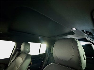 2023 Land Rover Defender 130 X-Dynamic SE