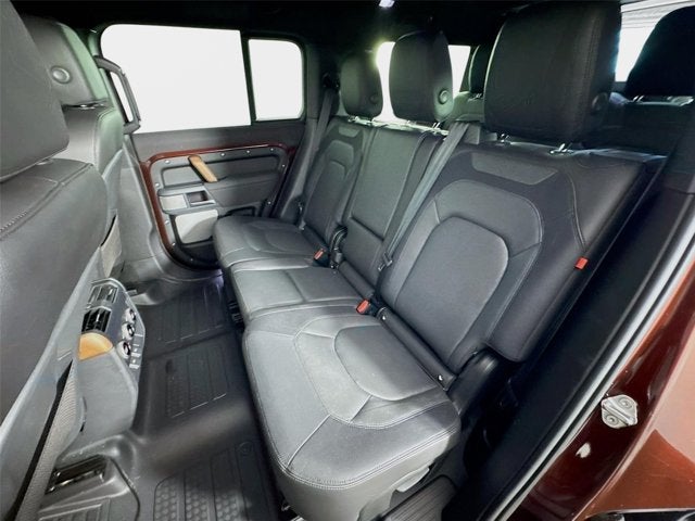 2023 Land Rover Defender 130 X-Dynamic SE