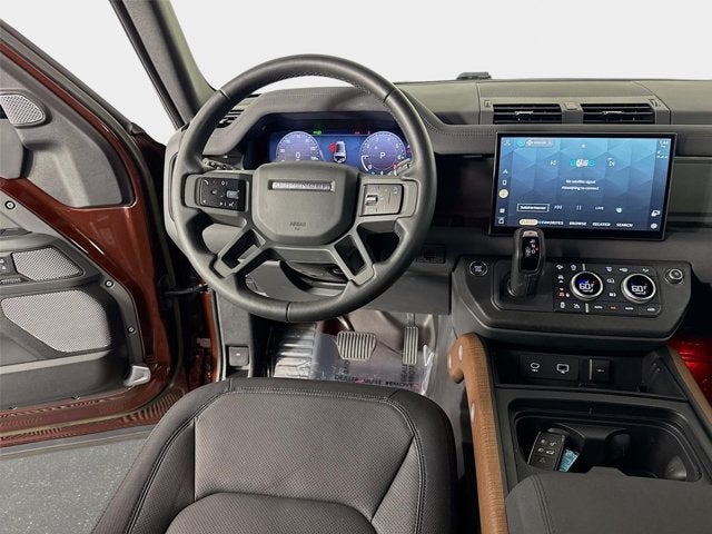 2023 Land Rover Defender 130 X-Dynamic SE