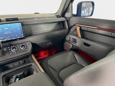 2023 Land Rover Defender 130 X-Dynamic SE