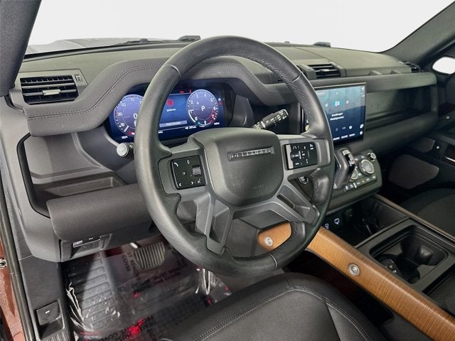2023 Land Rover Defender 130 X-Dynamic SE