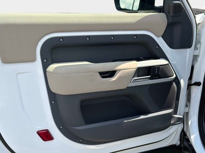 2023 Land Rover Defender 90 S
