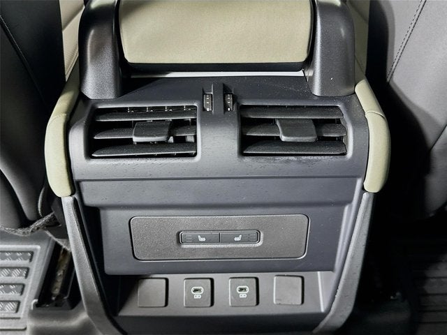 2025 Land Rover Defender 110 S