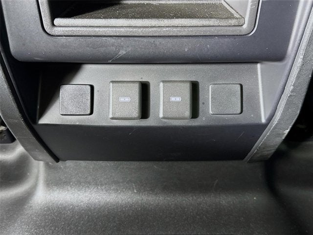 2024 Land Rover Defender 110 S