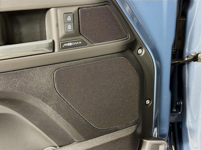 2025 Land Rover Defender 110 S