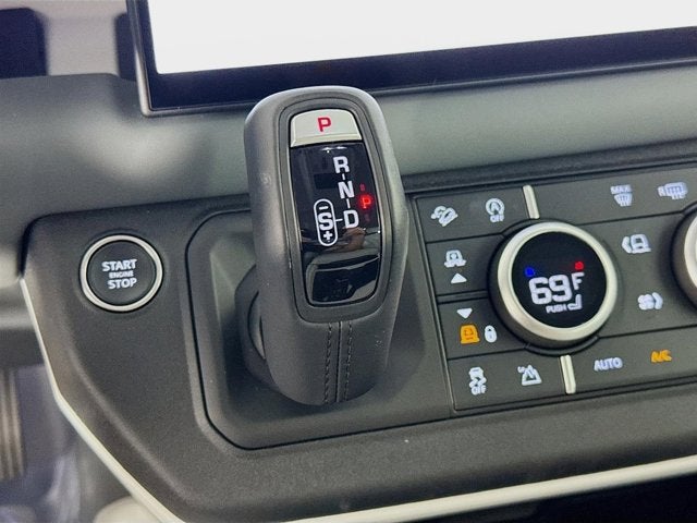 2025 Land Rover Defender 110 S