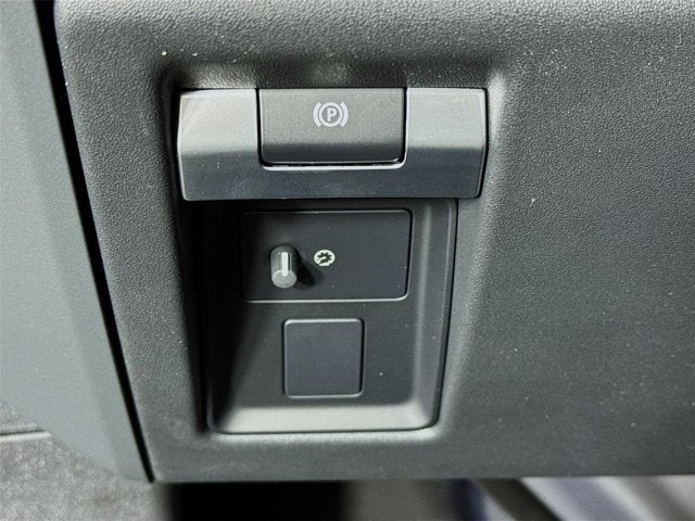 2026 Land Rover Defender 110 S
