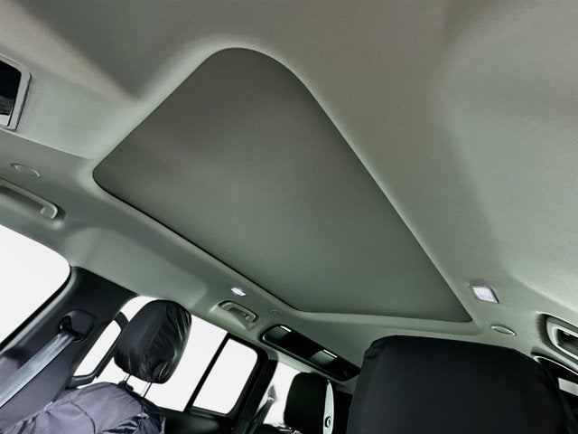 2024 Land Rover Defender 110 S