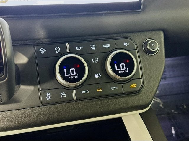 2025 Land Rover Defender 110 S